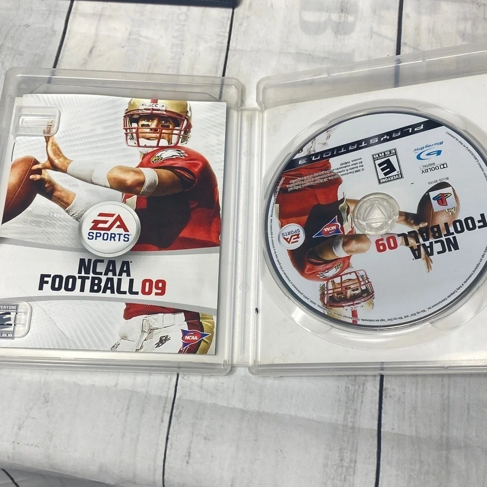 Bundle: NCAA Football 09 (PS3) & NCAA Football 06 (PS2) – EA Sports Classics